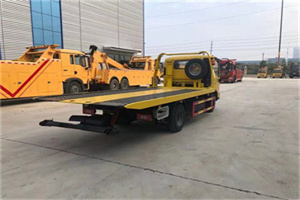 后沙峪非事故拖车